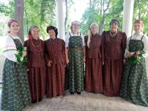 Фольклорный коллектив «Лучинушка» Дворца культуры принял участие в IX фестивале народной и фольклорной песни «Голоса России»