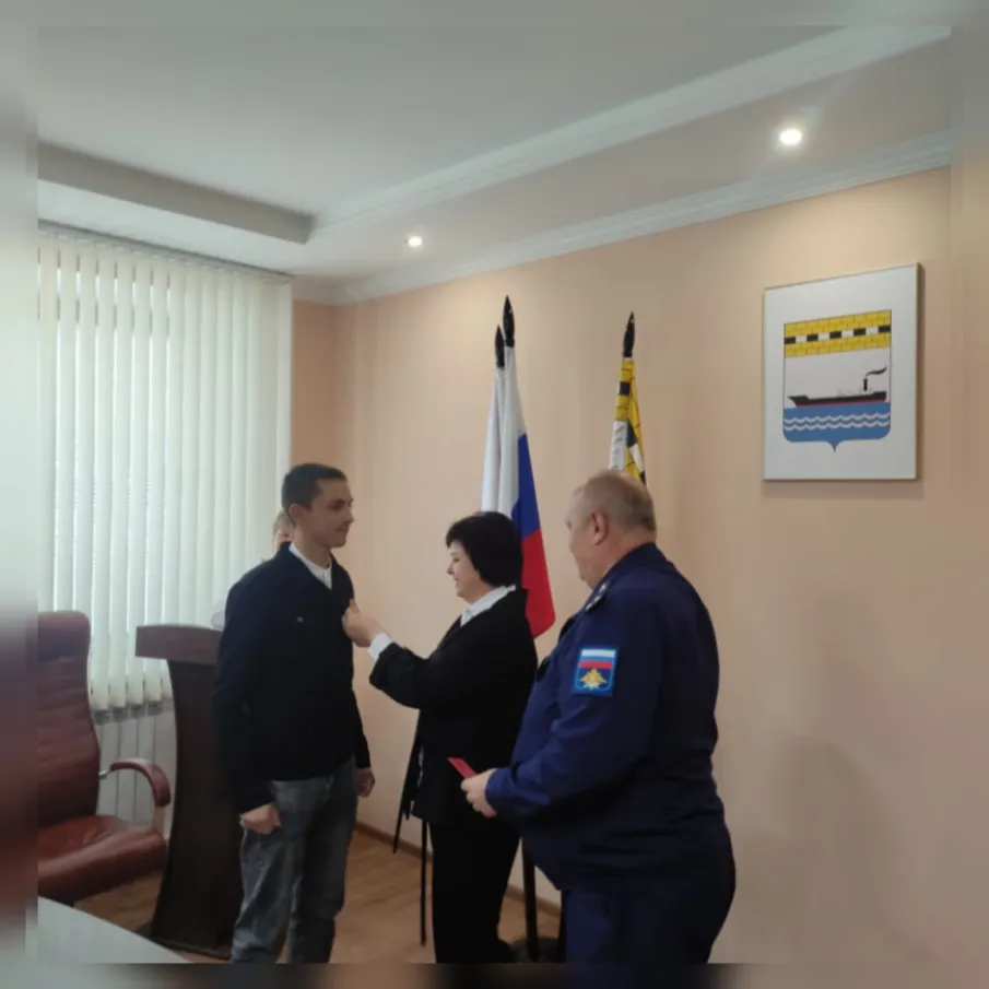 "Своих не бросаем..."